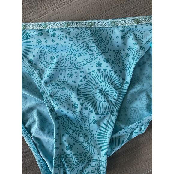 L.E.I. 2 Piece Bikini Paisley Turquoise Lace/Rhinestone Removable Padding Size M - Picture 3 of 9